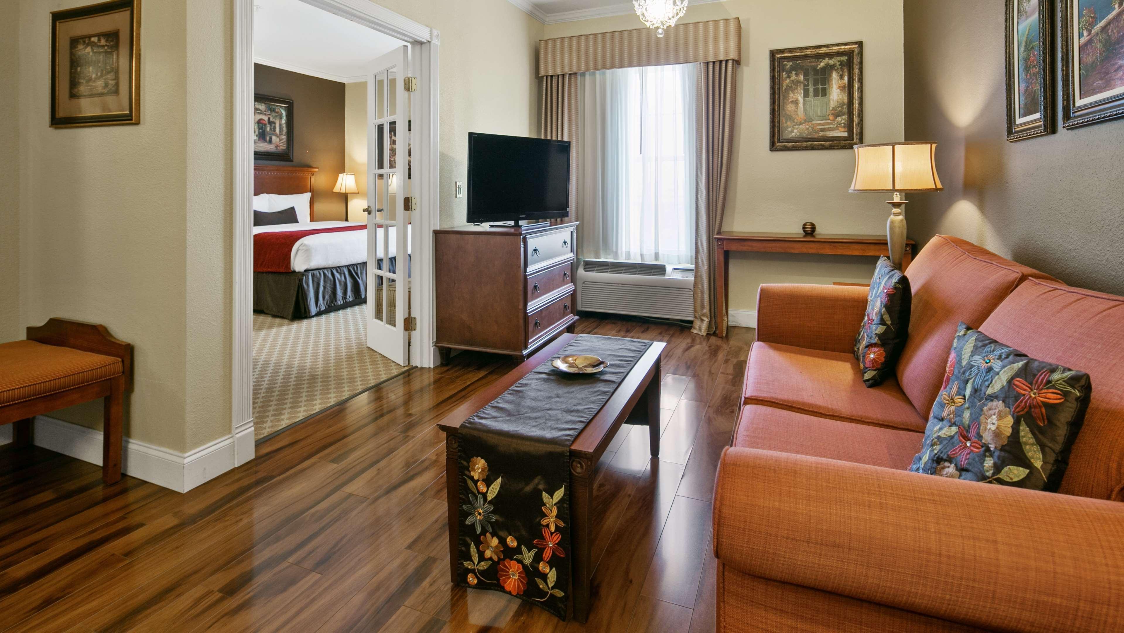 Best Western Plus Georgetown Inn & Suites Экстерьер фото